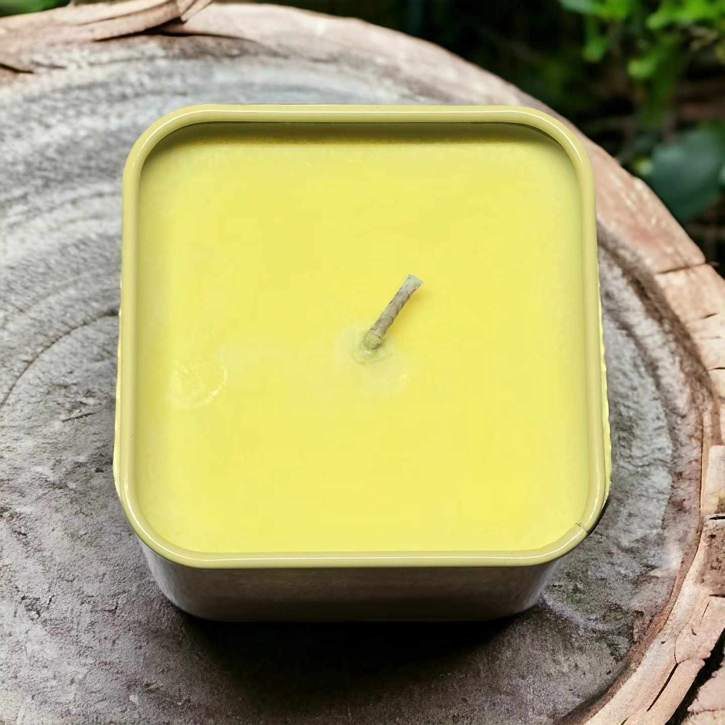 Transport yourself to a serene oasis with our Citronella Serenity Candle. Infused with the refreshing scent of citronella, this candle creates a calming atmosphere while naturally repelling insects. Let the soothing flicker of the flame and the invigorating aroma of citronella envelop your senses, bringing a touch of tranquility to your space. 